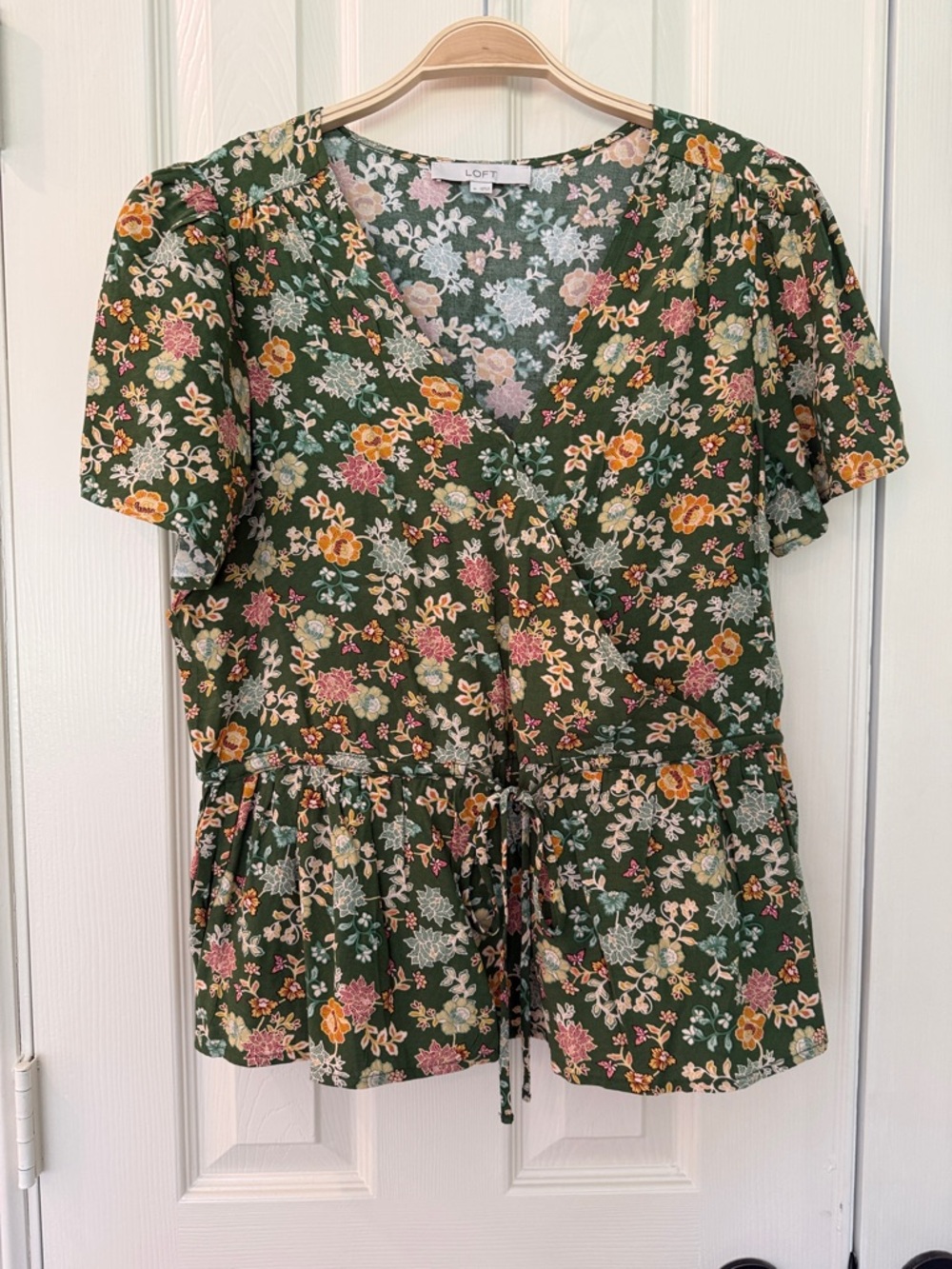 LOFT Green Floral V-Neck Peplum Tie-Waist Top